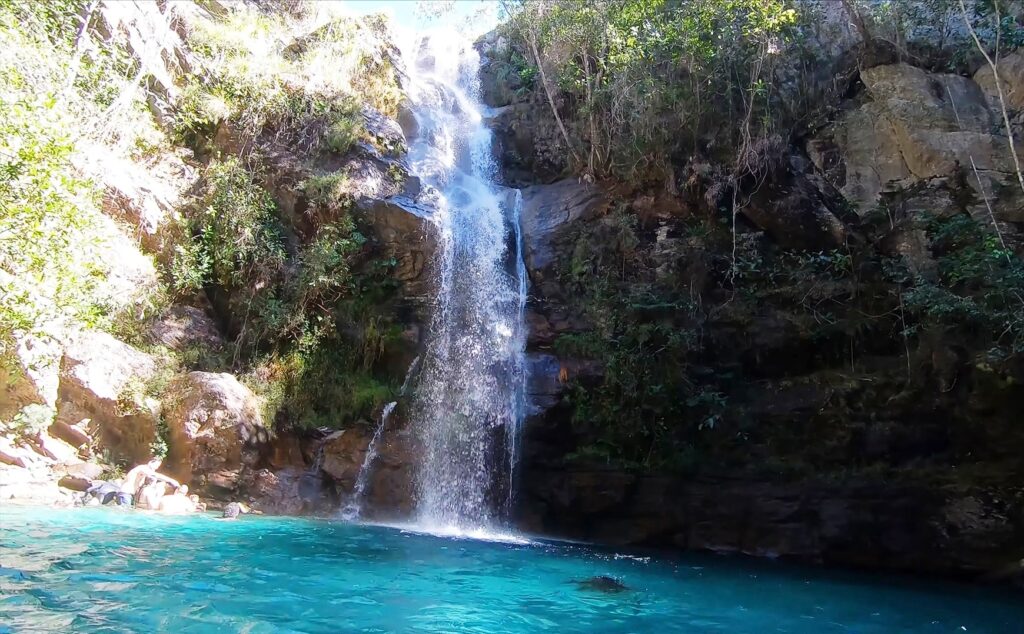 Cachoeira Santa Bárbara - Famosa por suas águas azul-turquesa