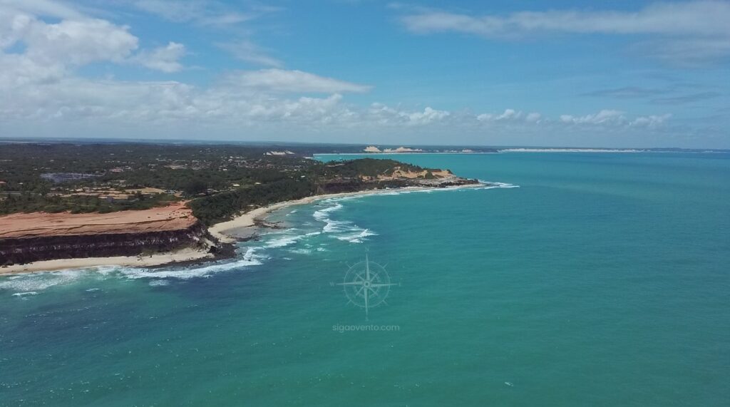 Vista aérea da praia do amor e praia da pipa